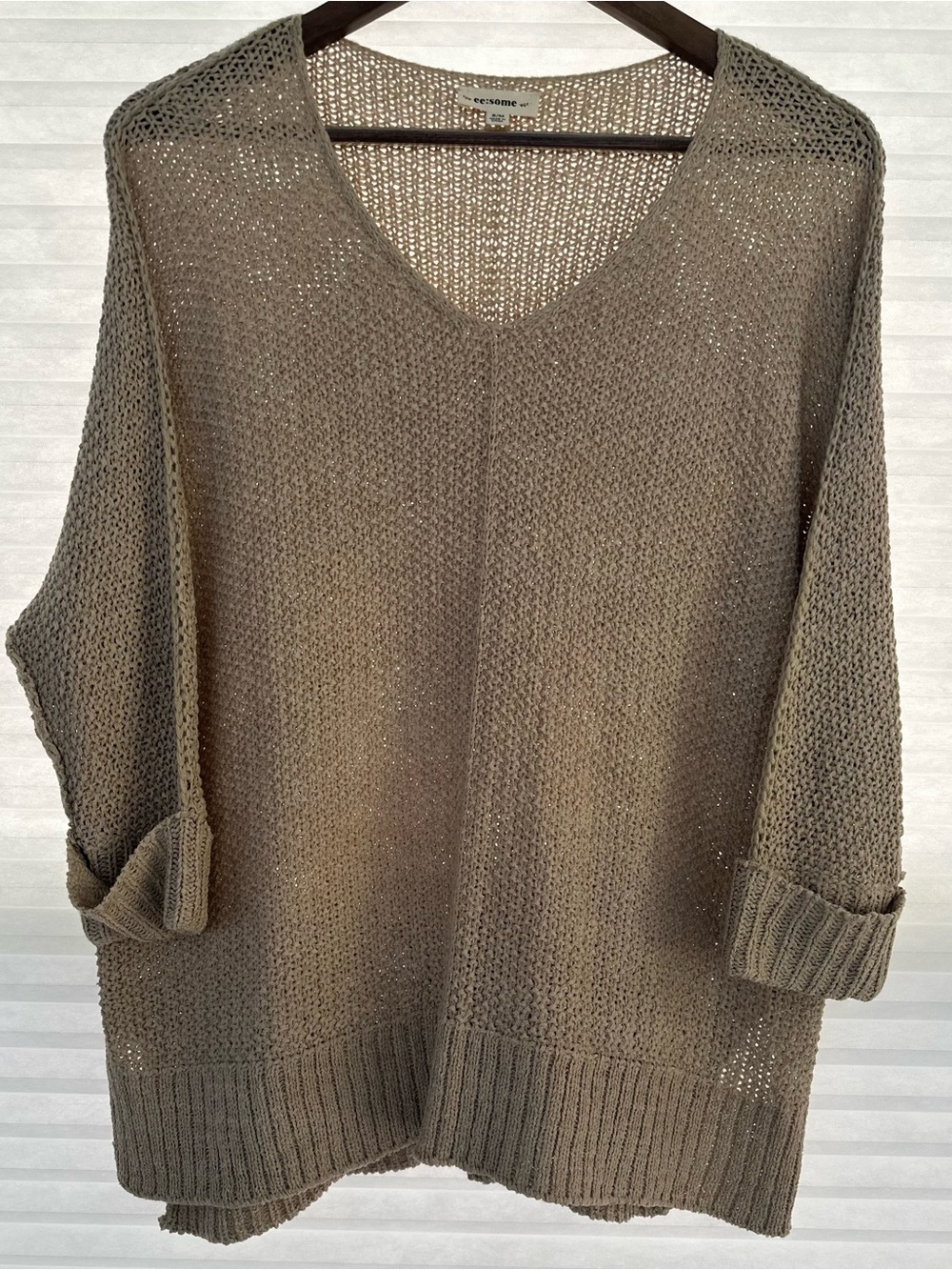 Ee:some Beige Loose Knit Sweater S/M V-Neck Relaxed Fit Lightweight Pullover